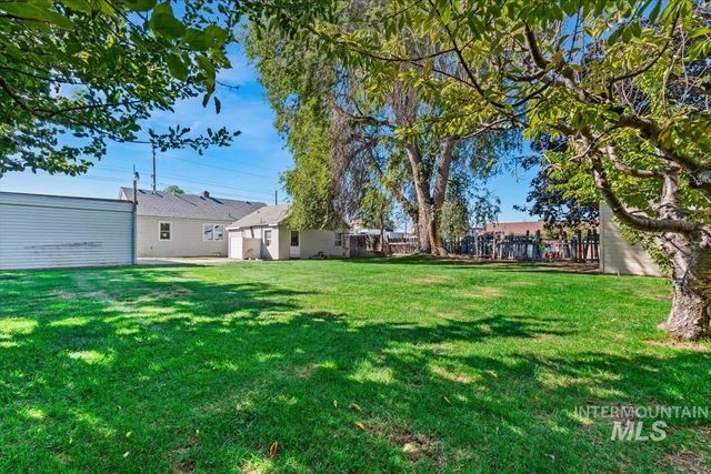 516 E Hawaii Ave, Nampa, ID 83686