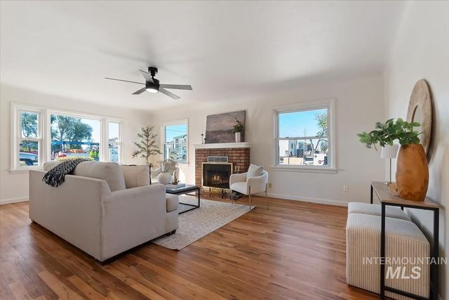 516 E Hawaii Ave, Nampa, ID 83686