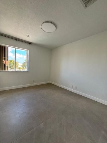 1127 Rialto Drive, Boynton Beach, FL 33436