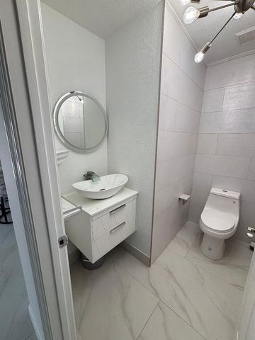 1127 Rialto Drive, Boynton Beach, FL 33436