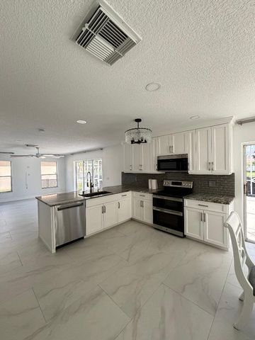 1127 Rialto Drive, Boynton Beach, FL 33436