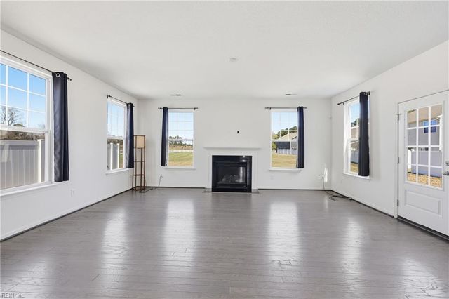 304 Terrywood DR, Suffolk, VA 23434