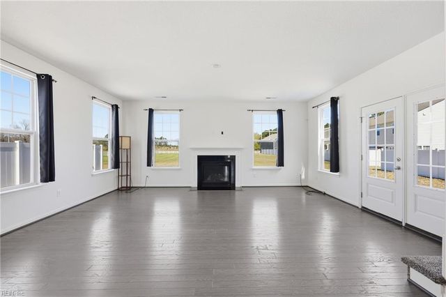 304 Terrywood DR, Suffolk, VA 23434