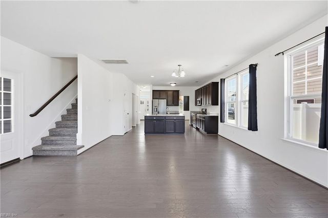 304 Terrywood DR, Suffolk, VA 23434