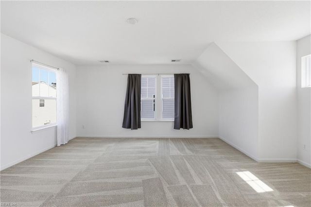 304 Terrywood DR, Suffolk, VA 23434