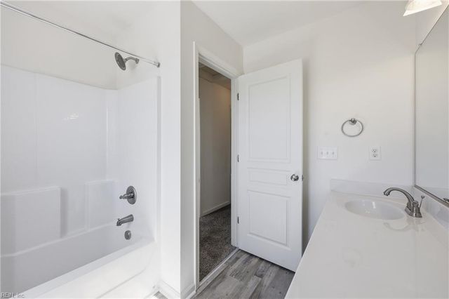 304 Terrywood DR, Suffolk, VA 23434