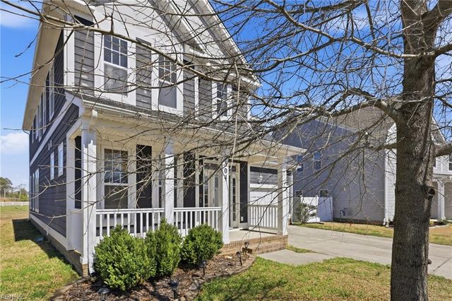 304 Terrywood DR, Suffolk, VA 23434