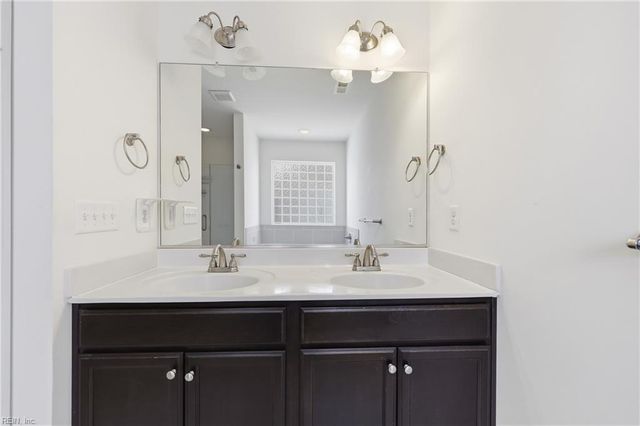 304 Terrywood DR, Suffolk, VA 23434