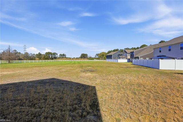 304 Terrywood DR, Suffolk, VA 23434