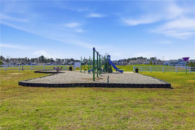 304 Terrywood DR, Suffolk, VA 23434