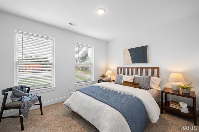 5120 Wicklow Place, St Louis, MO 63111