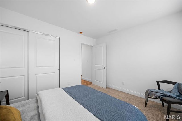 5120 Wicklow Place, St Louis, MO 63111