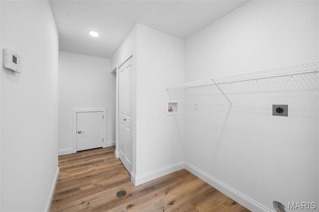 5120 Wicklow Place, St Louis, MO 63111