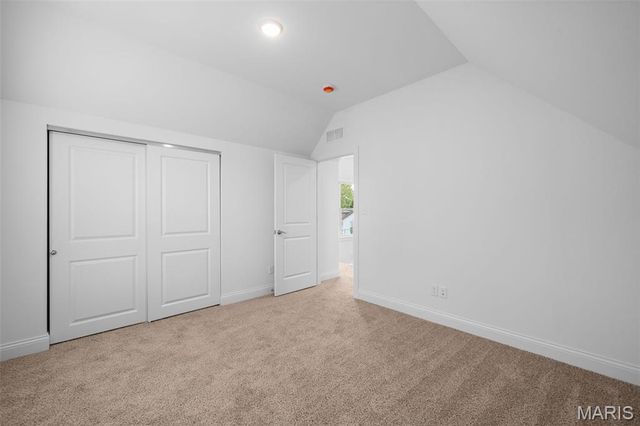 5120 Wicklow Place, St Louis, MO 63111