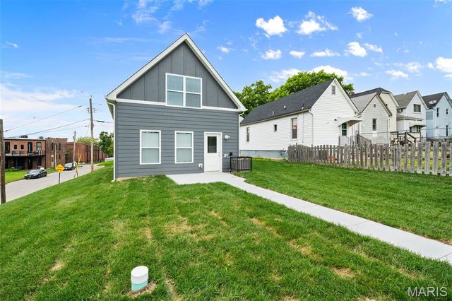 5120 Wicklow Place, St Louis, MO 63111