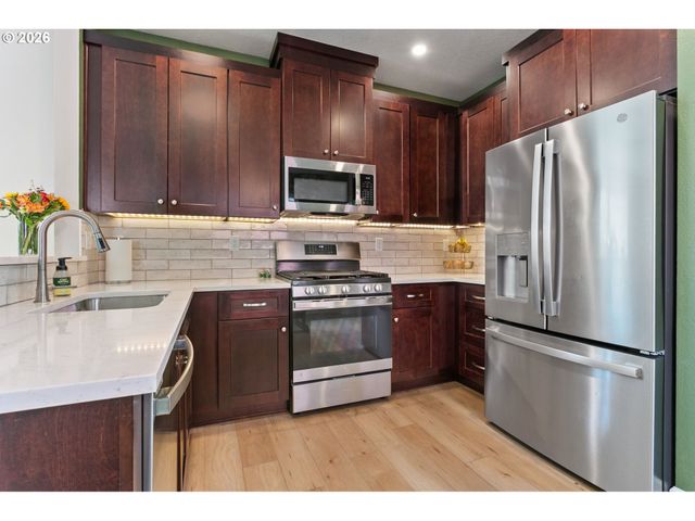 8971 N DRUMMOND Ave, Portland, OR 97217