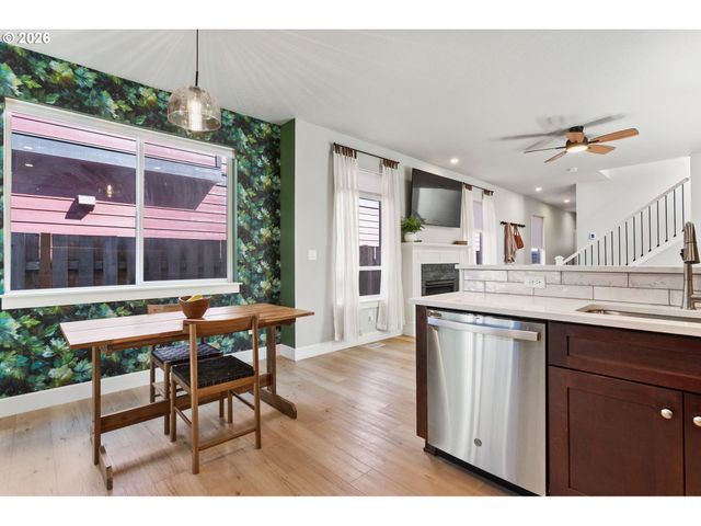 8971 N DRUMMOND Ave, Portland, OR 97217