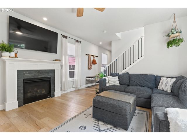 8971 N DRUMMOND Ave, Portland, OR 97217