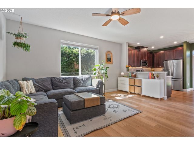 8971 N DRUMMOND Ave, Portland, OR 97217