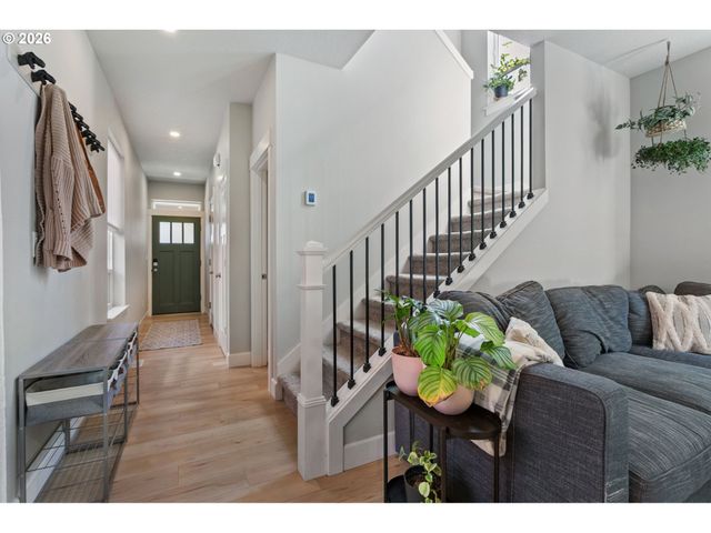 8971 N DRUMMOND Ave, Portland, OR 97217
