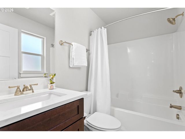 8971 N DRUMMOND Ave, Portland, OR 97217