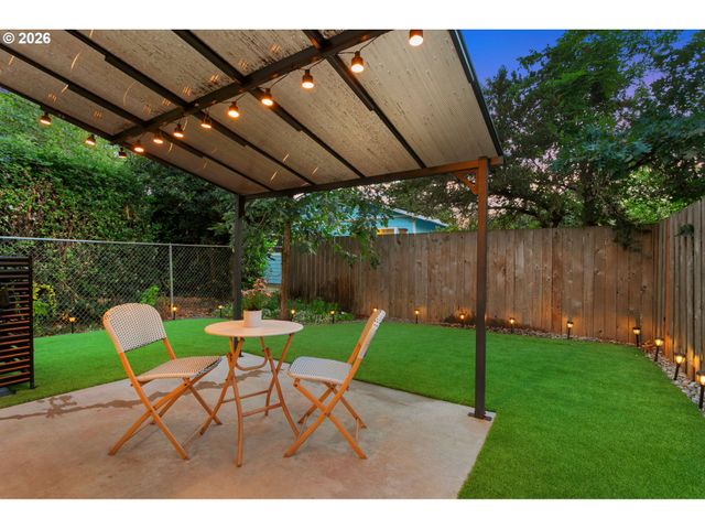 8971 N DRUMMOND Ave, Portland, OR 97217