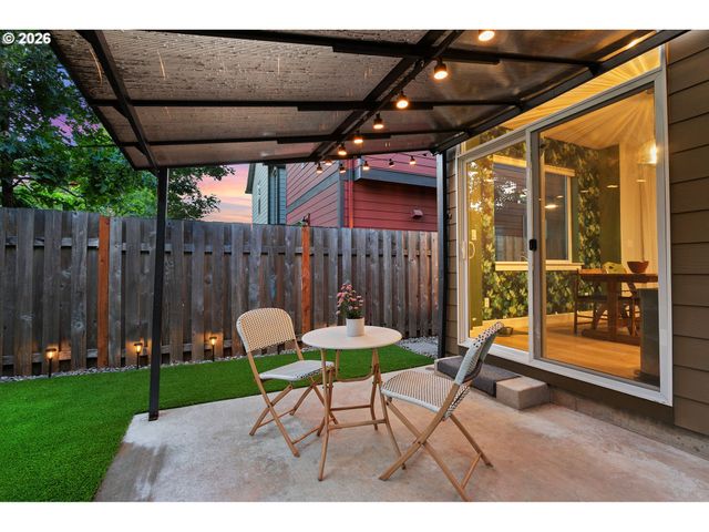 8971 N DRUMMOND Ave, Portland, OR 97217