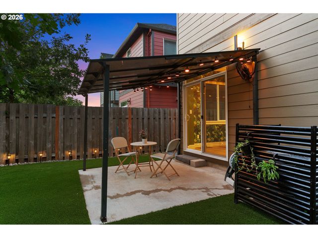 8971 N DRUMMOND Ave, Portland, OR 97217