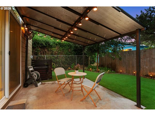 8971 N DRUMMOND Ave, Portland, OR 97217