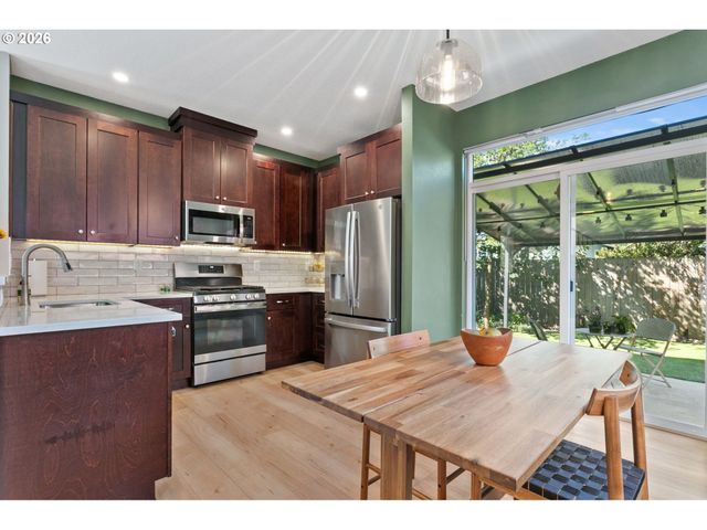 8971 N DRUMMOND Ave, Portland, OR 97217