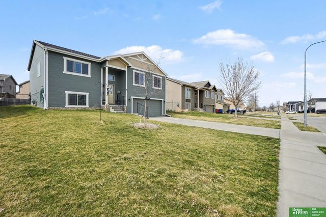 13806 S 44th Street, Bellevue, NE 68123