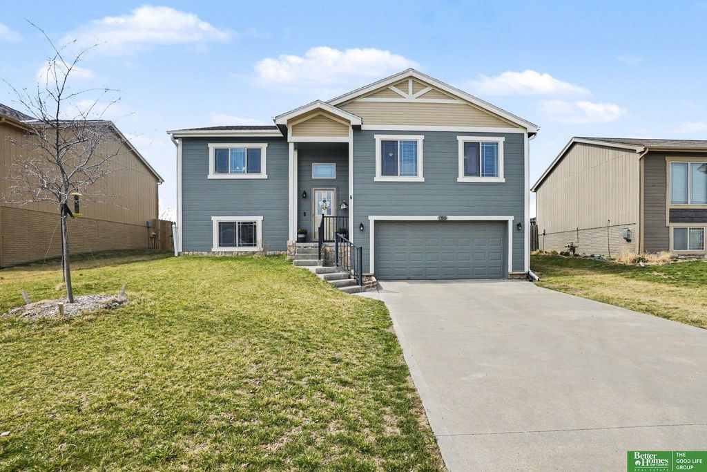13806 S 44th Street, Bellevue, NE 68123