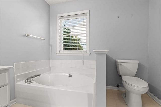 2866 Bridgeport Drive, Winston-salem, NC 27103