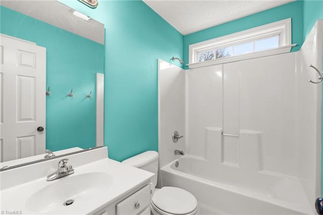 2866 Bridgeport Drive, Winston-salem, NC 27103