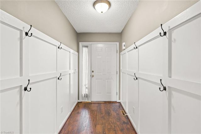 2866 Bridgeport Drive, Winston-salem, NC 27103