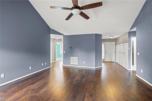 2866 Bridgeport Drive, Winston-salem, NC 27103