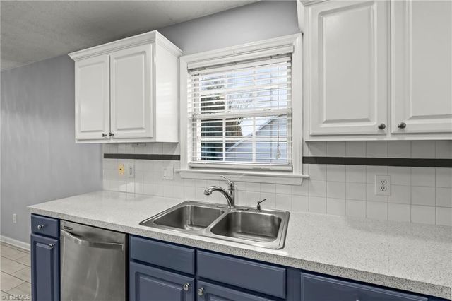 2866 Bridgeport Drive, Winston-salem, NC 27103