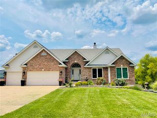 2083 Duello Road, Lake St Louis, MO 63367