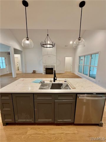 13722 Northside, Northport, AL 35475