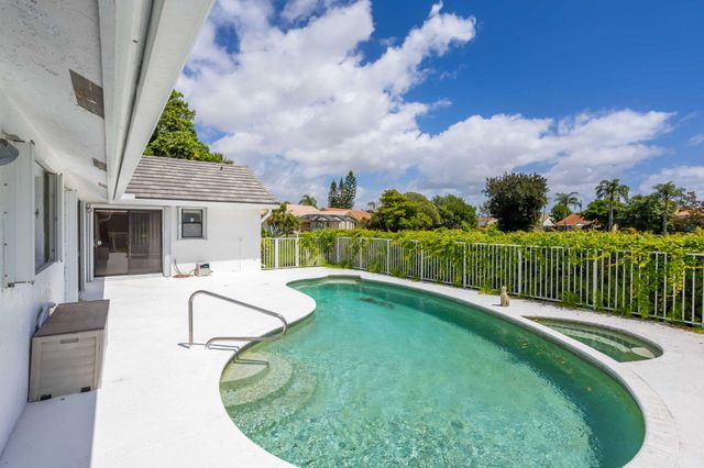 9476 El Clair Ranch Road, Boynton Beach, FL 33437