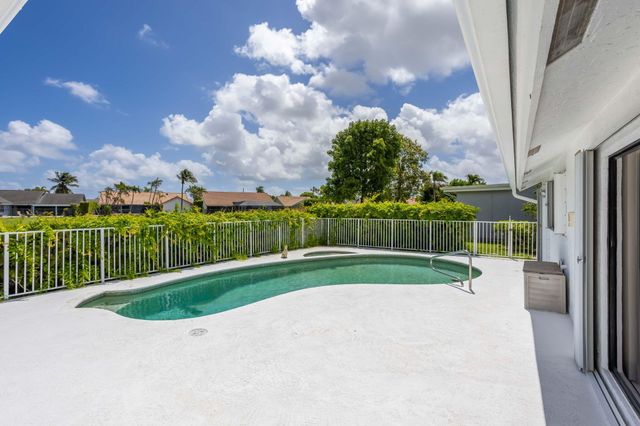 9476 El Clair Ranch Road, Boynton Beach, FL 33437