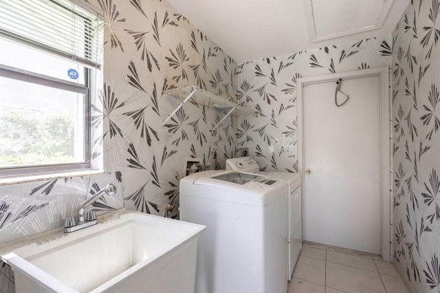 9476 El Clair Ranch Road, Boynton Beach, FL 33437