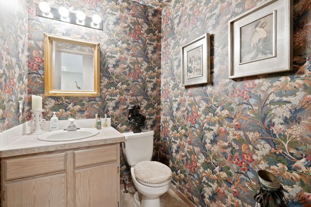 3001 S Winthrop Ln, Spokane, WA 99203