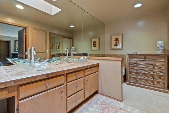 3001 S Winthrop Ln, Spokane, WA 99203