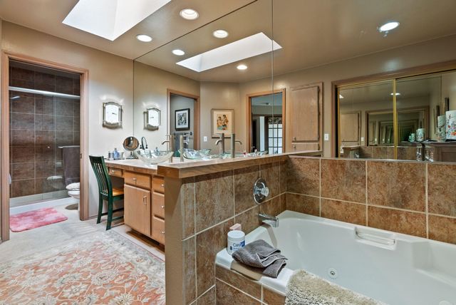 3001 S Winthrop Ln, Spokane, WA 99203