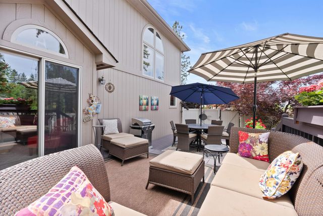 3001 S Winthrop Ln, Spokane, WA 99203