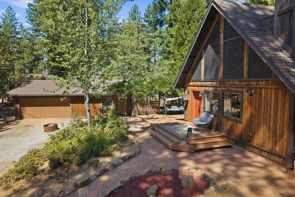 25321 Sugar Pine Dr, Pioneer, CA 95666