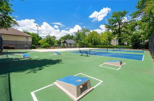 5675 Roswell Road J, Atlanta, GA 30342