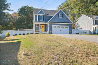 14 Adelaide Street, Hudson, NH 03051