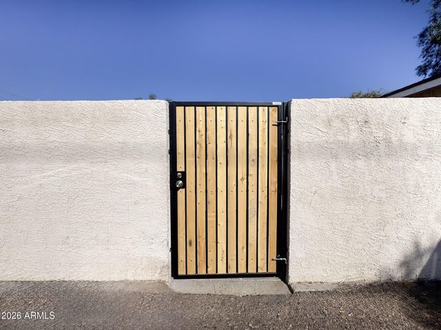 308 E VOGEL Avenue 6, Phoenix, AZ 85020